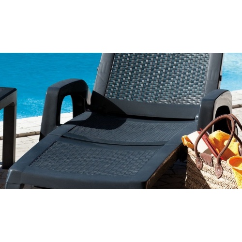 Шезлонг из искусственного ротанга B:rattan Miami коричневый