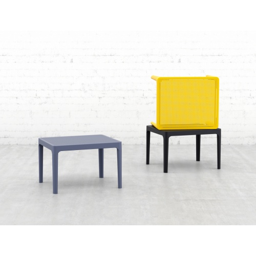 Столик пластиковый журнальный Siesta Contract Sky Side Table